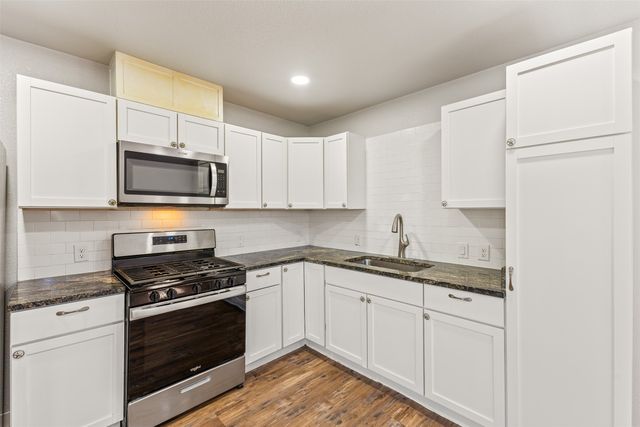 625 N Delaware Street, Irving, TX 75061