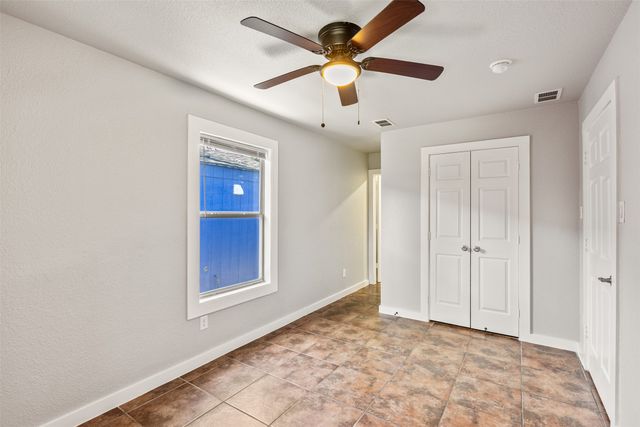 625 N Delaware Street, Irving, TX 75061