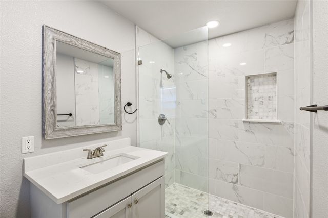 625 N Delaware Street, Irving, TX 75061