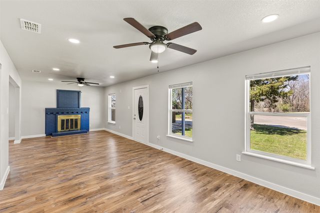 625 N Delaware Street, Irving, TX 75061