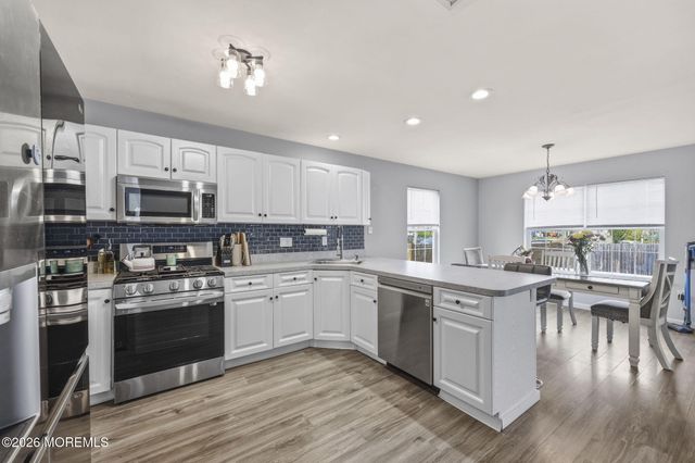 360 River Terrace, Toms River, NJ 08755
