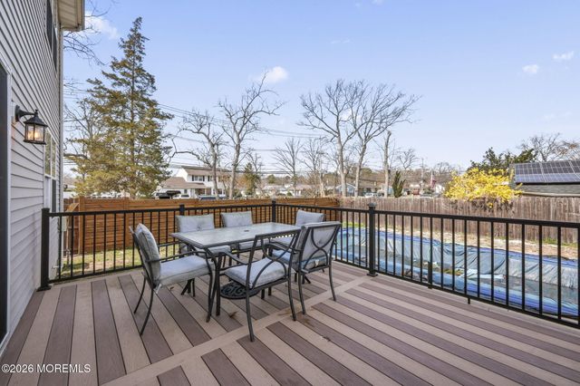 360 River Terrace, Toms River, NJ 08755