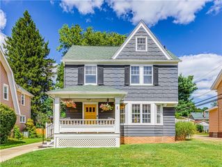 2371 Wyandotte Avenue, Cuyahoga Falls, OH 44223