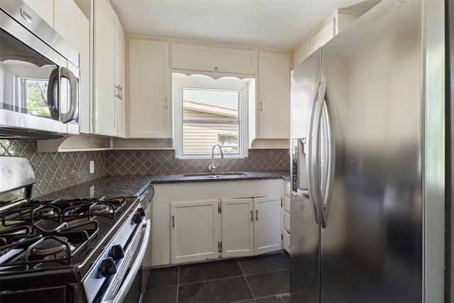 1513 Davis Boulevard, Garland, TX 75042