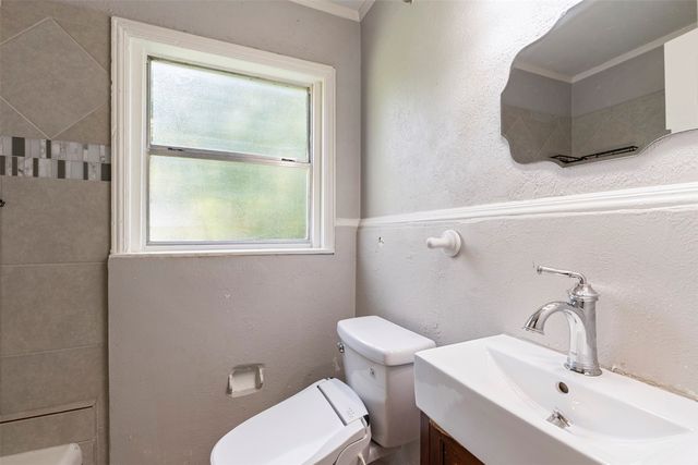 1513 Davis Boulevard, Garland, TX 75042