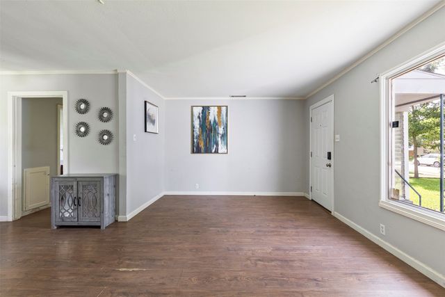 1513 Davis Boulevard, Garland, TX 75042