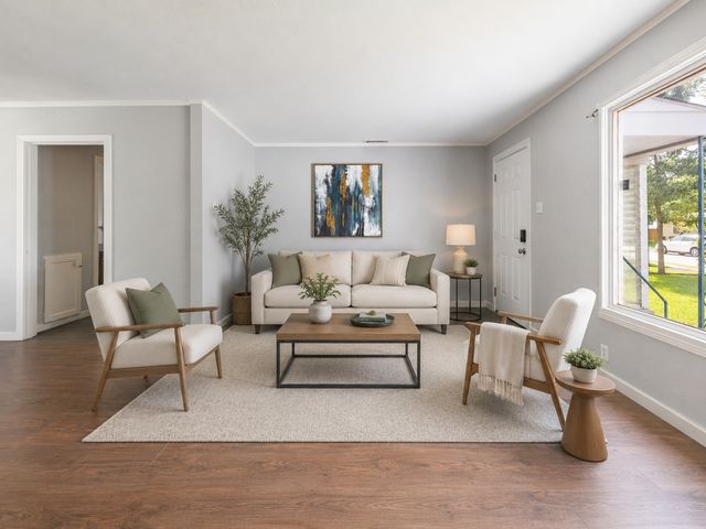1513 Davis Boulevard, Garland, TX 75042
