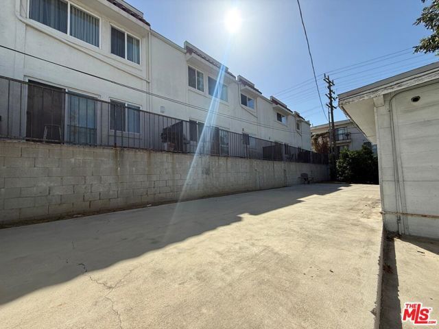 1116 Irving Avenue, Glendale, CA 91201