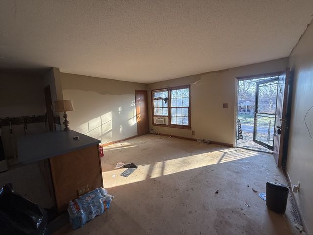 2218 Stokes Rd, Clarksville, TN 37043