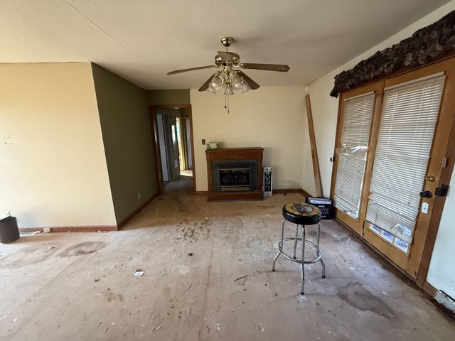 2218 Stokes Rd, Clarksville, TN 37043