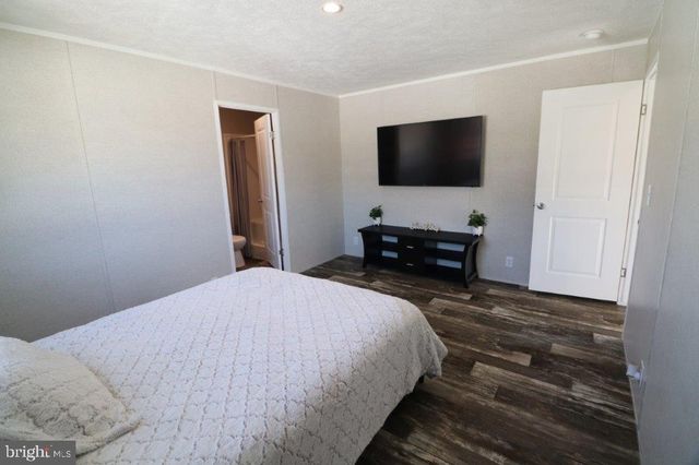 5016 OLD TIMBER RD, Stroudsburg, PA 18360