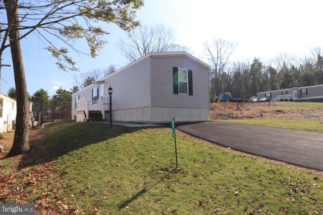 5016 OLD TIMBER RD, Stroudsburg, PA 18360