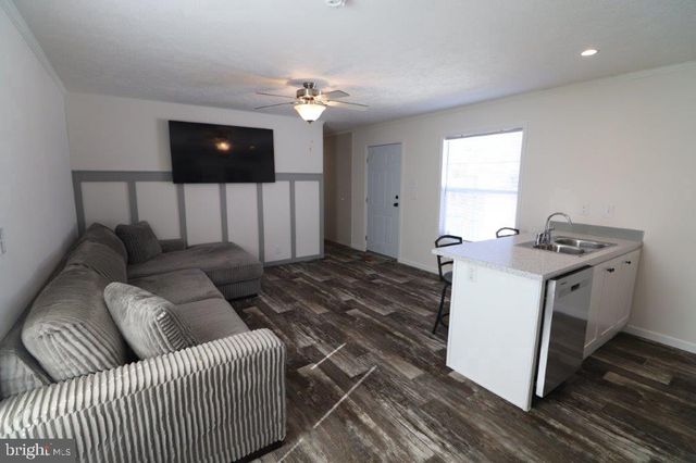 5016 OLD TIMBER RD, Stroudsburg, PA 18360