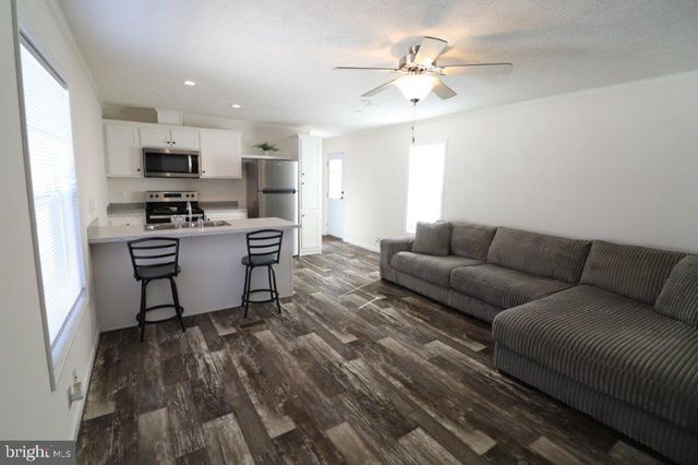 5016 OLD TIMBER RD, Stroudsburg, PA 18360