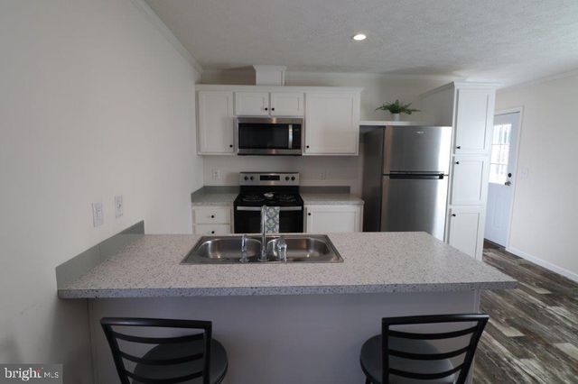 5016 OLD TIMBER RD, Stroudsburg, PA 18360