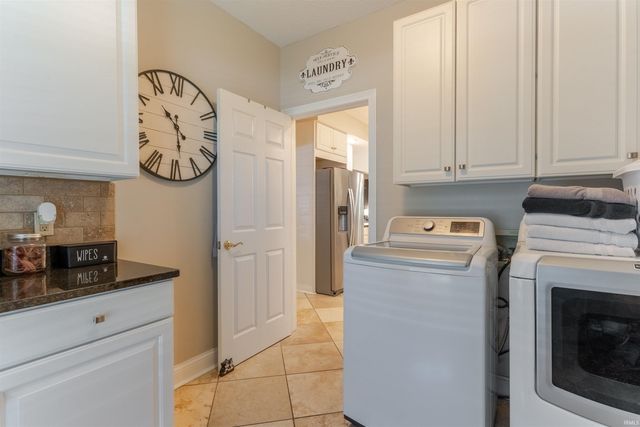 2200 Eaglewood Drive, Newburgh, IN 47630
