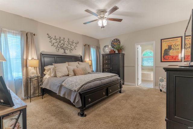 2200 Eaglewood Drive, Newburgh, IN 47630