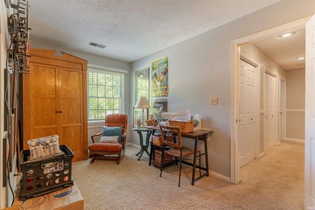 2200 Eaglewood Drive, Newburgh, IN 47630