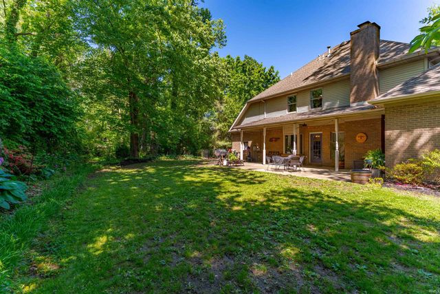 2200 Eaglewood Drive, Newburgh, IN 47630