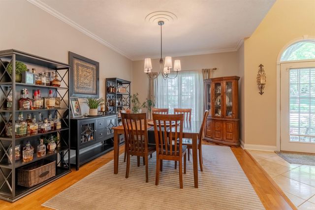 2200 Eaglewood Drive, Newburgh, IN 47630