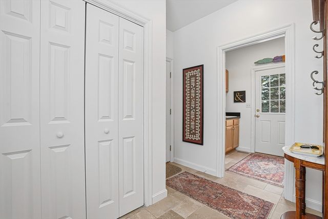 2 Braeburn Ln 2, Ashland, MA 01721