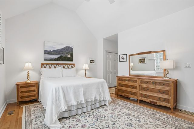 2 Braeburn Ln 2, Ashland, MA 01721