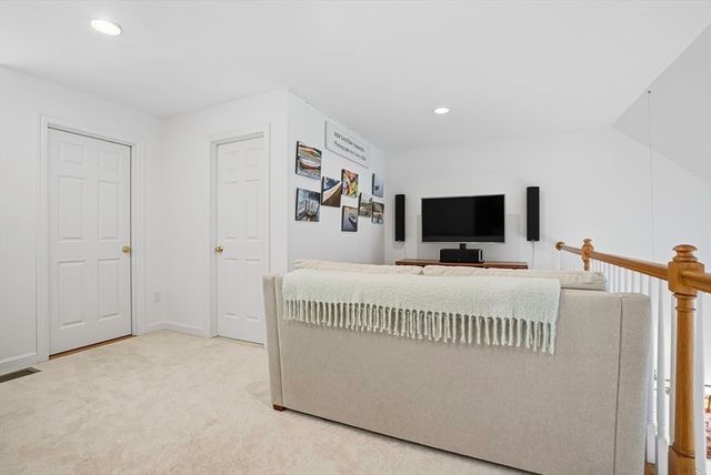 2 Braeburn Ln 2, Ashland, MA 01721