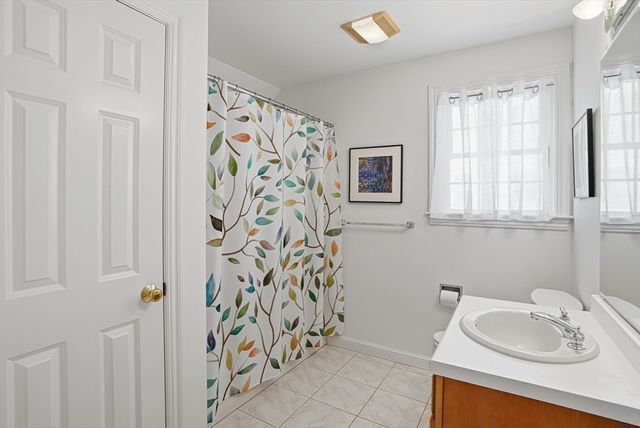 2 Braeburn Ln 2, Ashland, MA 01721