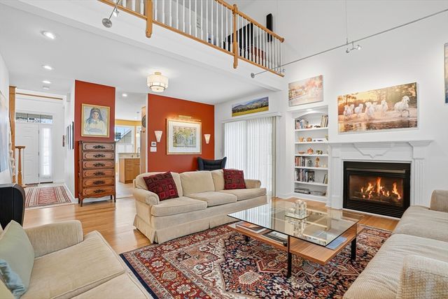 2 Braeburn Ln 2, Ashland, MA 01721