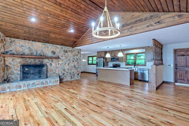 156 Tahoe Lane, Dillard, GA 30537