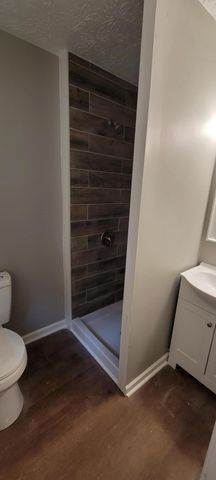 909 Gregory Way, Lexington, KY 40514