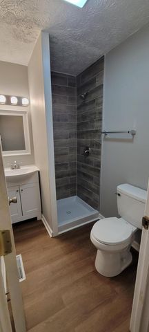 909 Gregory Way, Lexington, KY 40514