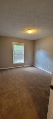 909 Gregory Way, Lexington, KY 40514