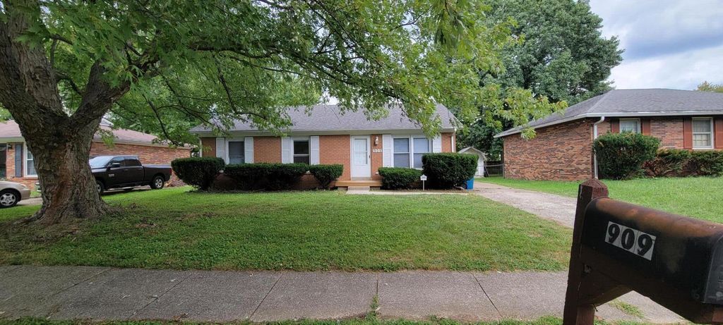909 Gregory Way, Lexington, KY 40514