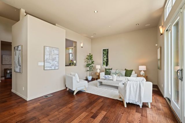 708 Alameda De Las Pulgas, Belmont, CA 94002