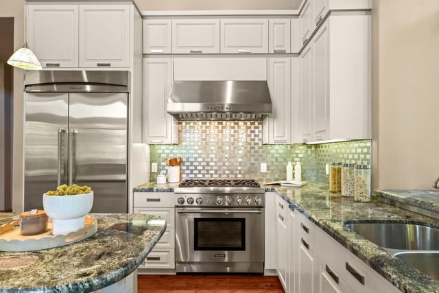 708 Alameda De Las Pulgas, Belmont, CA 94002