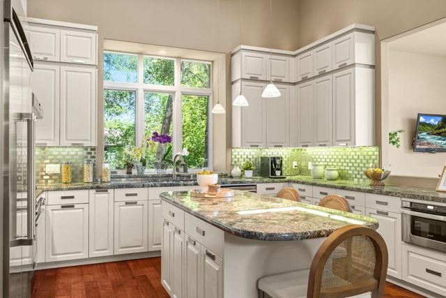 708 Alameda De Las Pulgas, Belmont, CA 94002