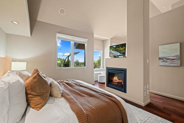708 Alameda De Las Pulgas, Belmont, CA 94002