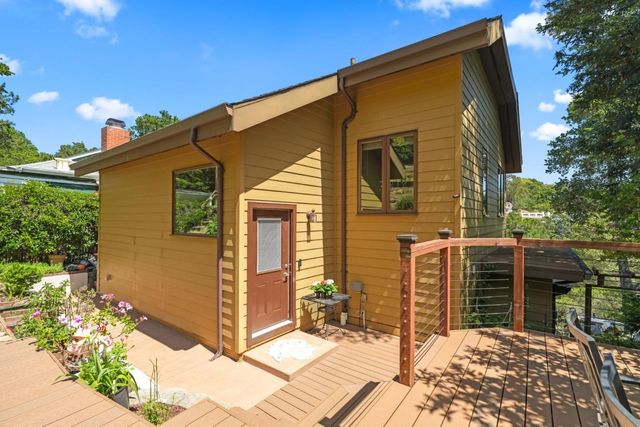 708 Alameda De Las Pulgas, Belmont, CA 94002