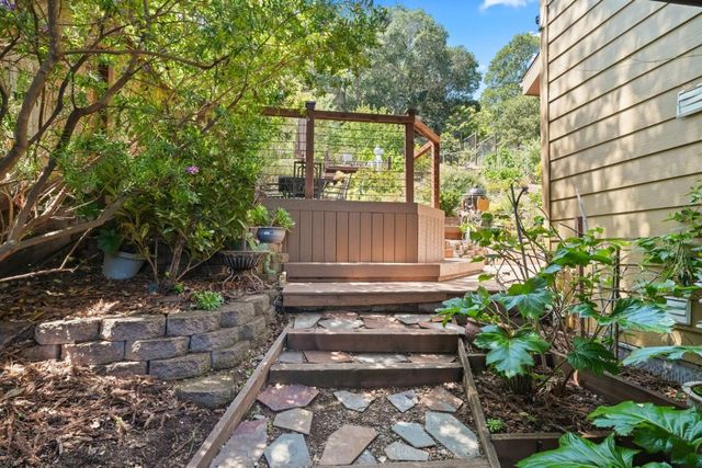 708 Alameda De Las Pulgas, Belmont, CA 94002