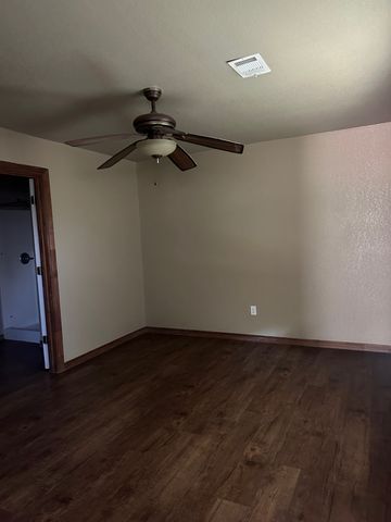 10910 Shady Oaks Drive, Runaway Bay, TX 76426