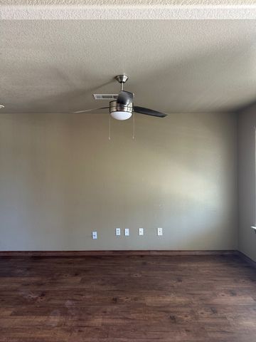 10910 Shady Oaks Drive, Runaway Bay, TX 76426