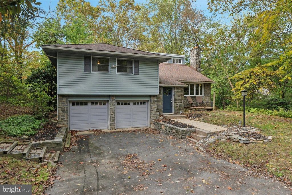 808 BERWYN BAPTIST RD, Devon, PA 19333