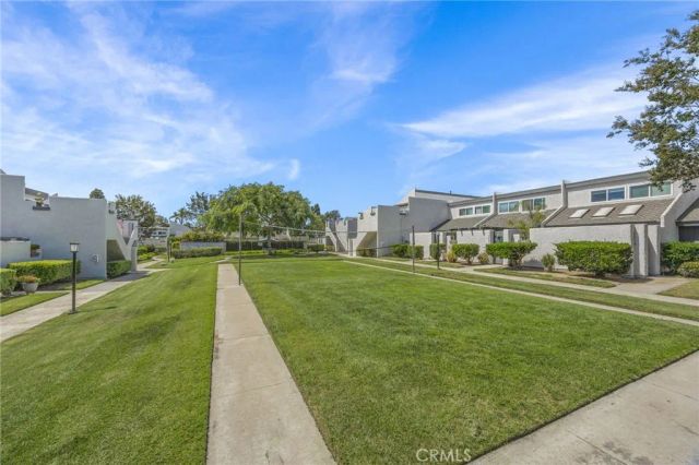 18741 Applewood, Huntington Beach, CA 92646