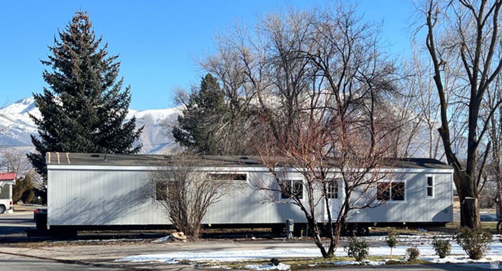 493 VALLEY VIEW DR, Hyrum, UT 84319