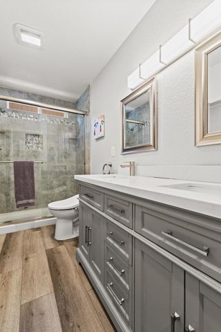 14090 Torrey Pines Dr, Auburn, CA 95602