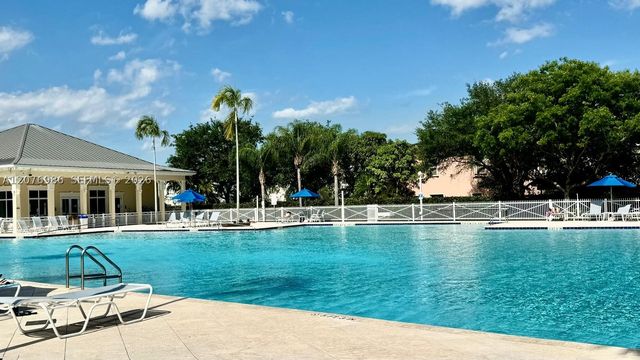 139 NE 27th Ter, Homestead, FL 33033