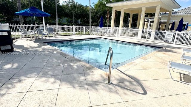 139 NE 27th Ter, Homestead, FL 33033