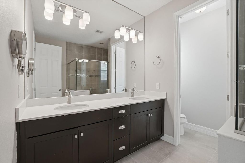 Image 16 of property listing at 10760 TIBBETT STREET, Orlando, FL 32832