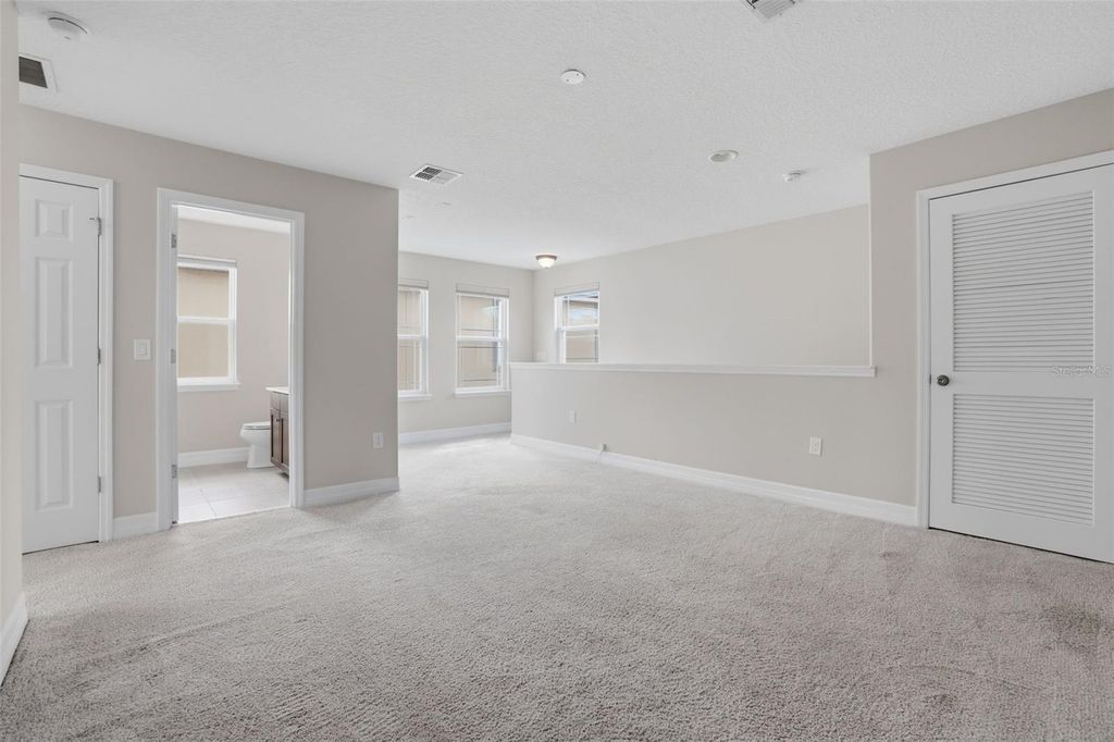 Image 26 of property listing at 10760 TIBBETT STREET, Orlando, FL 32832